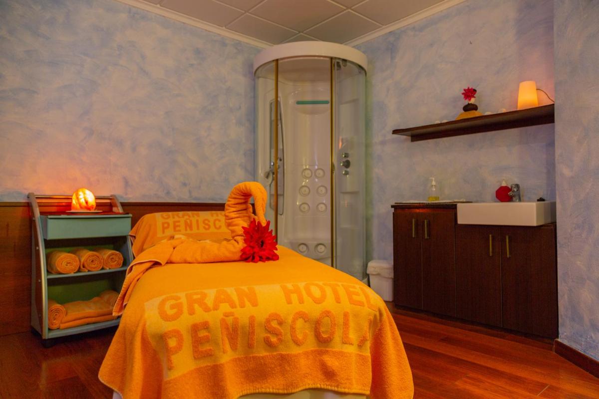 Cama o camas de una habitación en Gran Hotel Peñiscola
