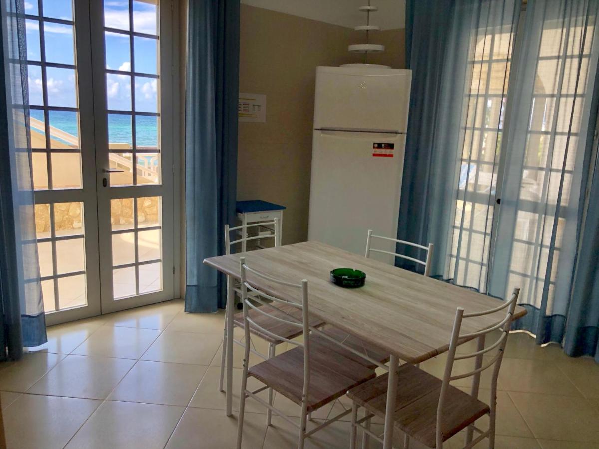 Villa Sorrentino- sulla spiaggia, vista mare, aria c. - Housity