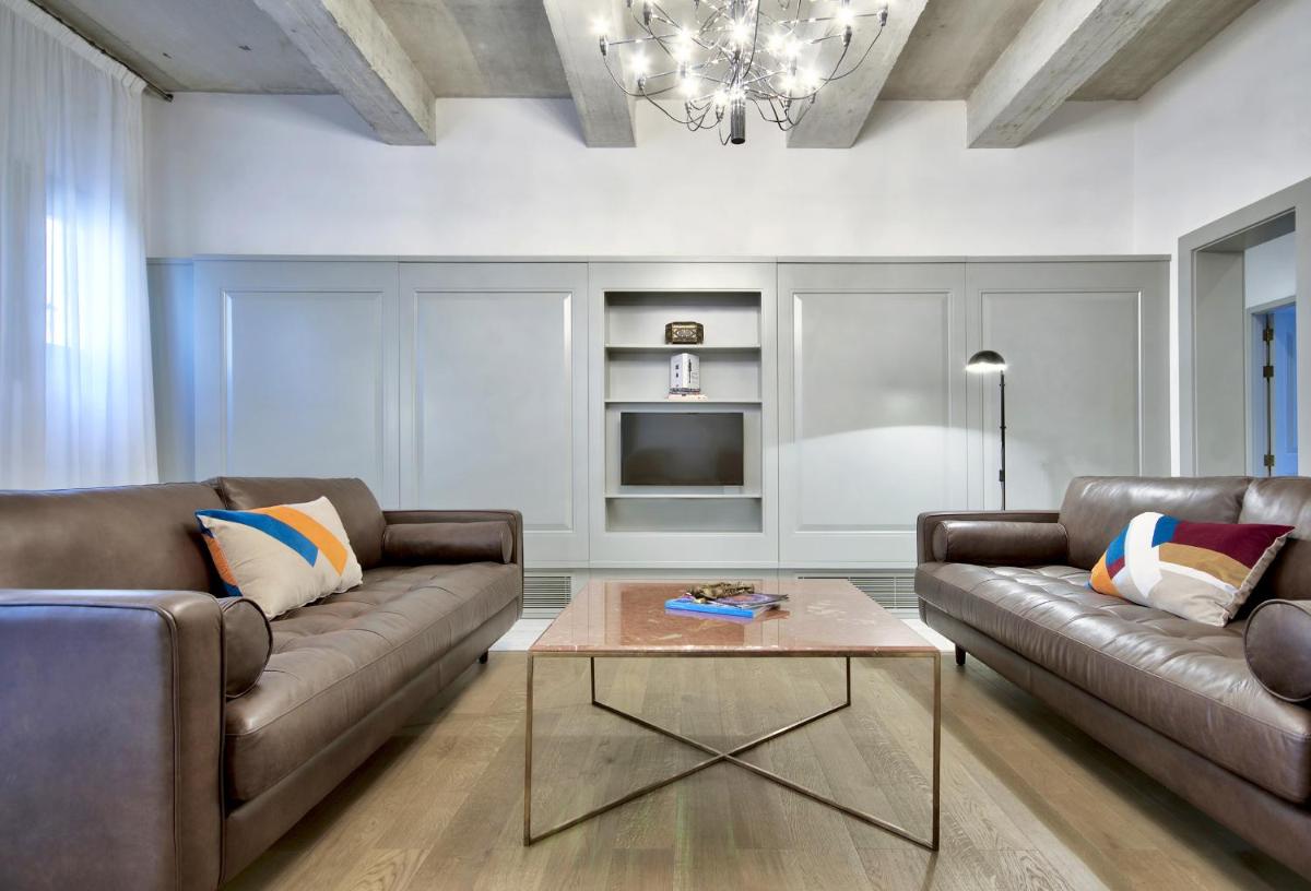 10 Strait Street Apartments - Housity