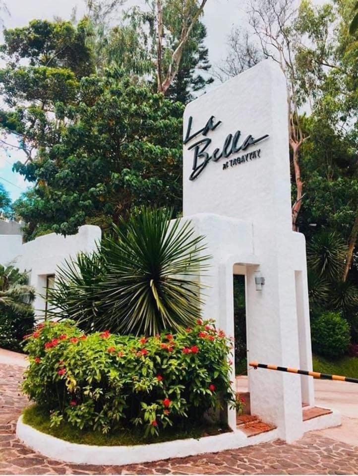 Casa Ayesha Sweet Staycation at La Bella Tagaytay - Housity
