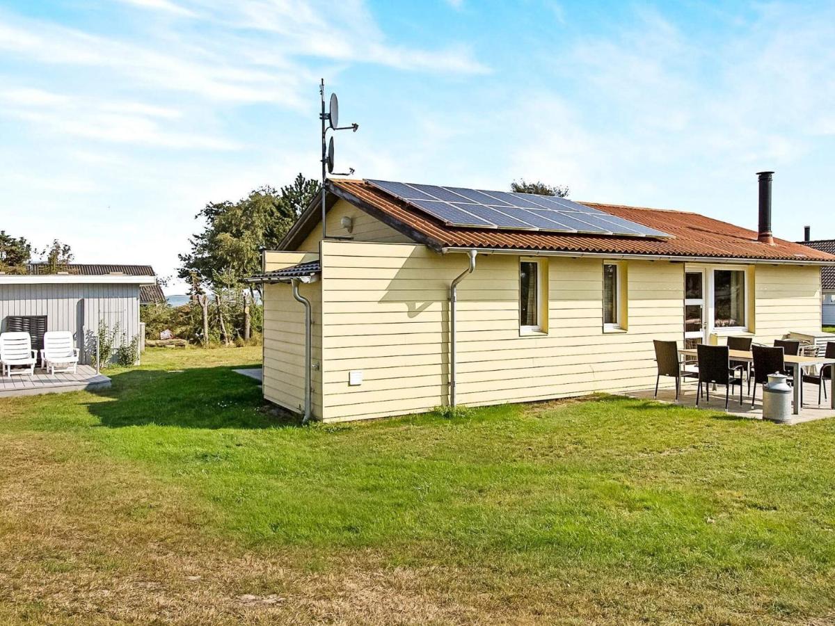 6 person holiday home in Hadsund - Housity
