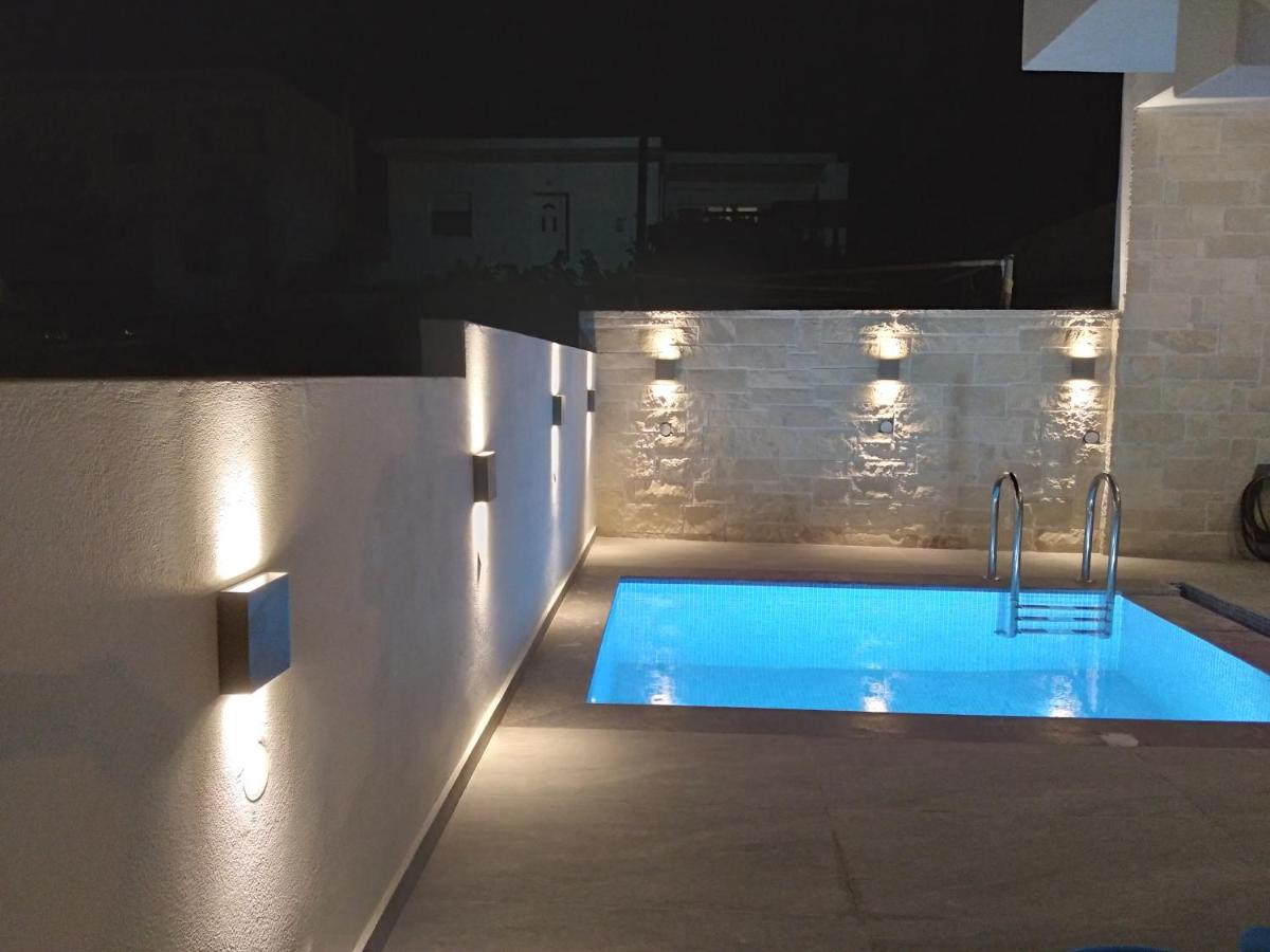 Thronos Aqua Appartment 1 - Housity