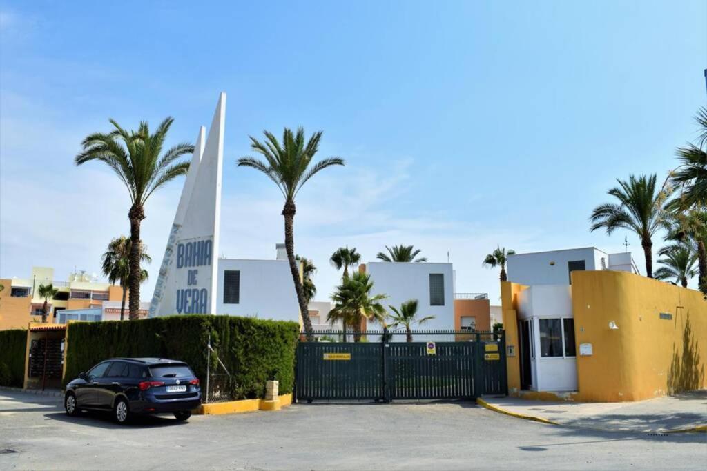 Bahía de Vera - Apartamento Naturista con 3 piscinas junto a playa - Housity