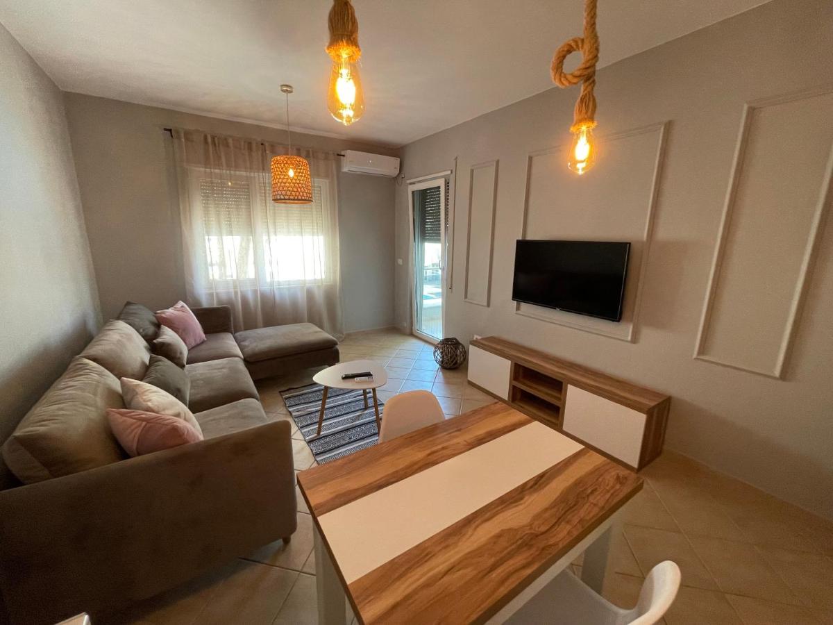 Suitetrails - JoyB apartments near Golem, Durres