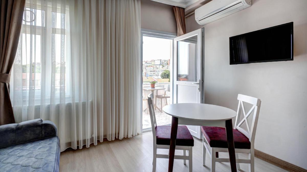 SEVEN ROSES APART HOTEL - Housity