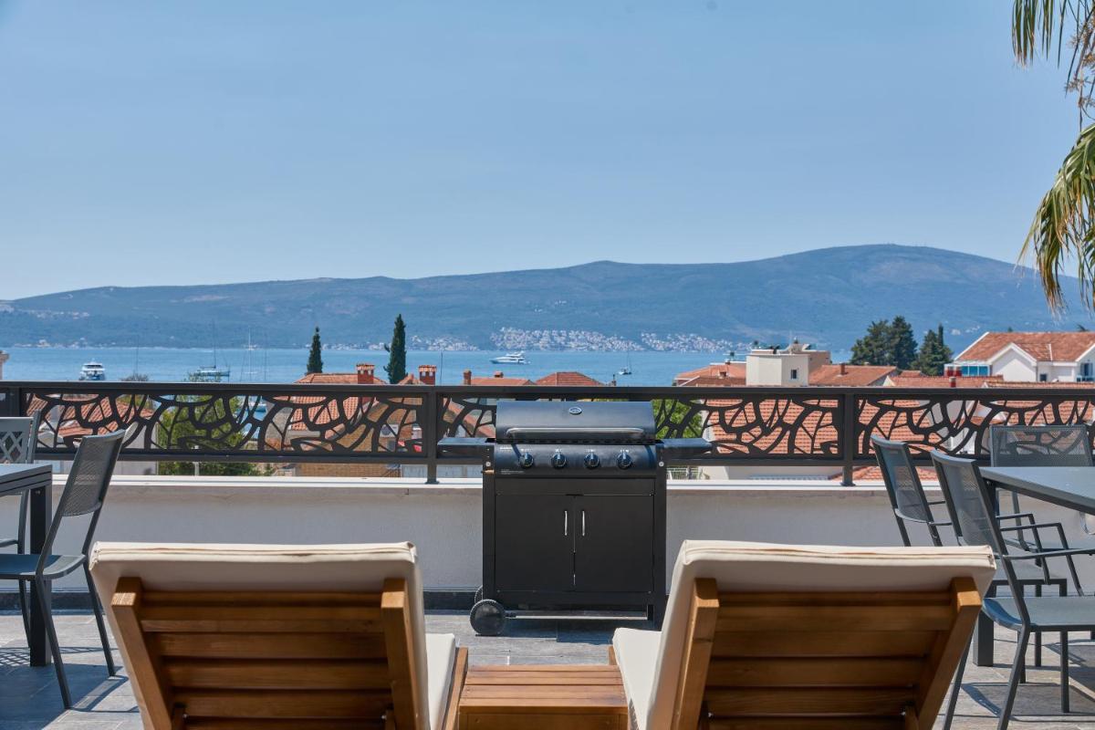 Moderna Luxury Apartments with HEATED pool - Housity