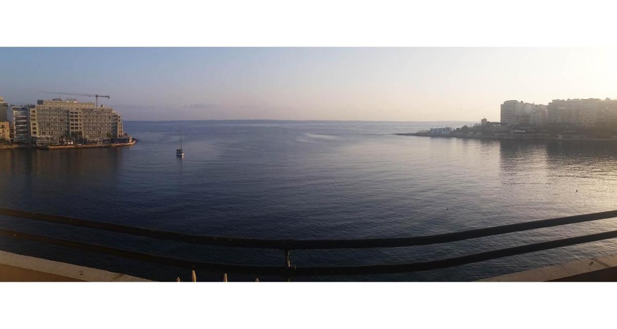 St Julians' Sea Front, Spectacular View, Apartment - Housity