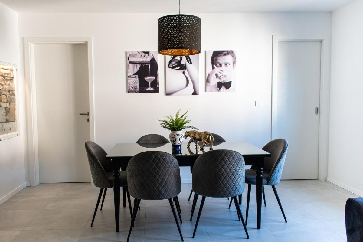 Apartmaji na placu - Housity