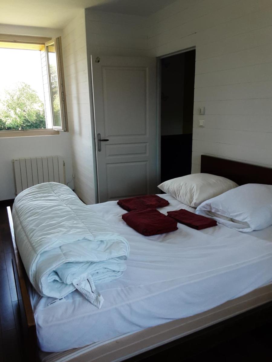 Maison au milieu des champs - Housity