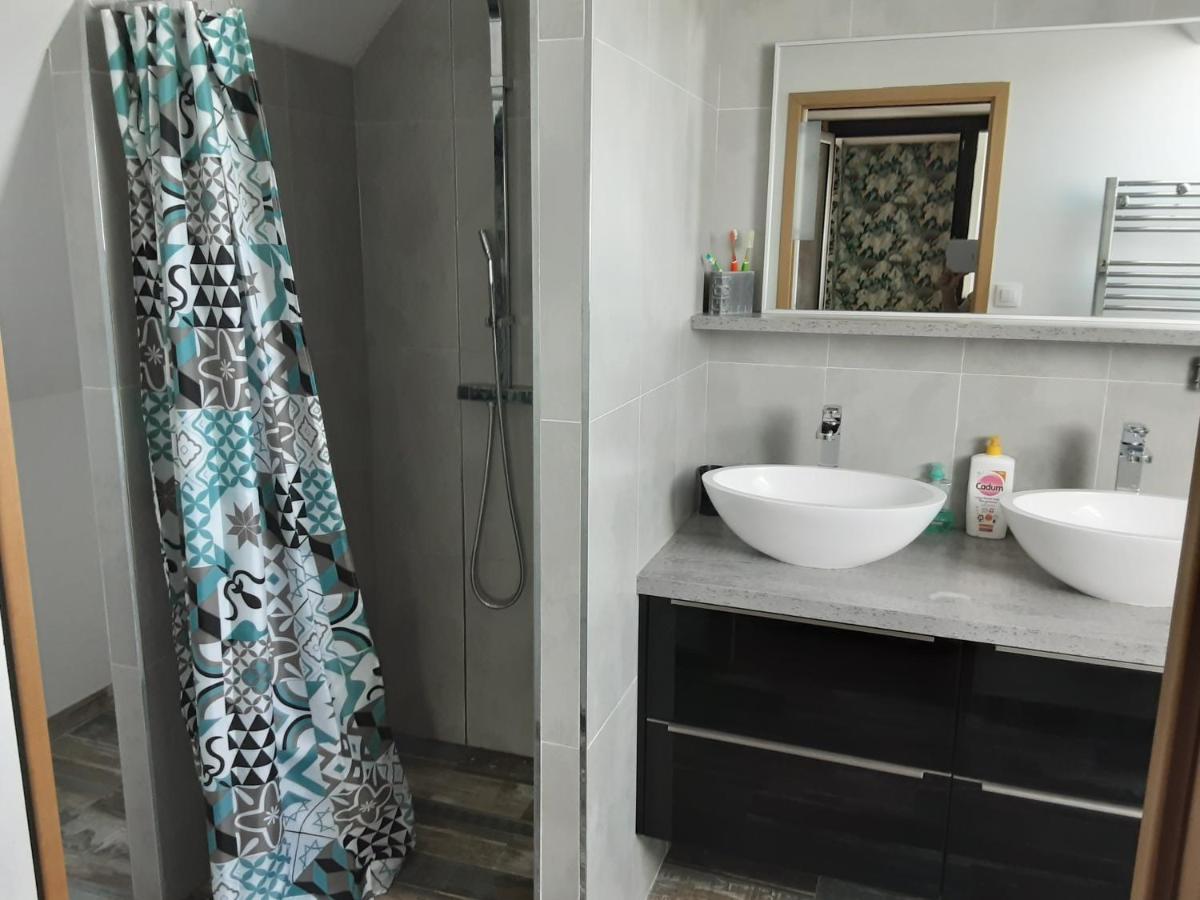 Maison au milieu des champs - Housity