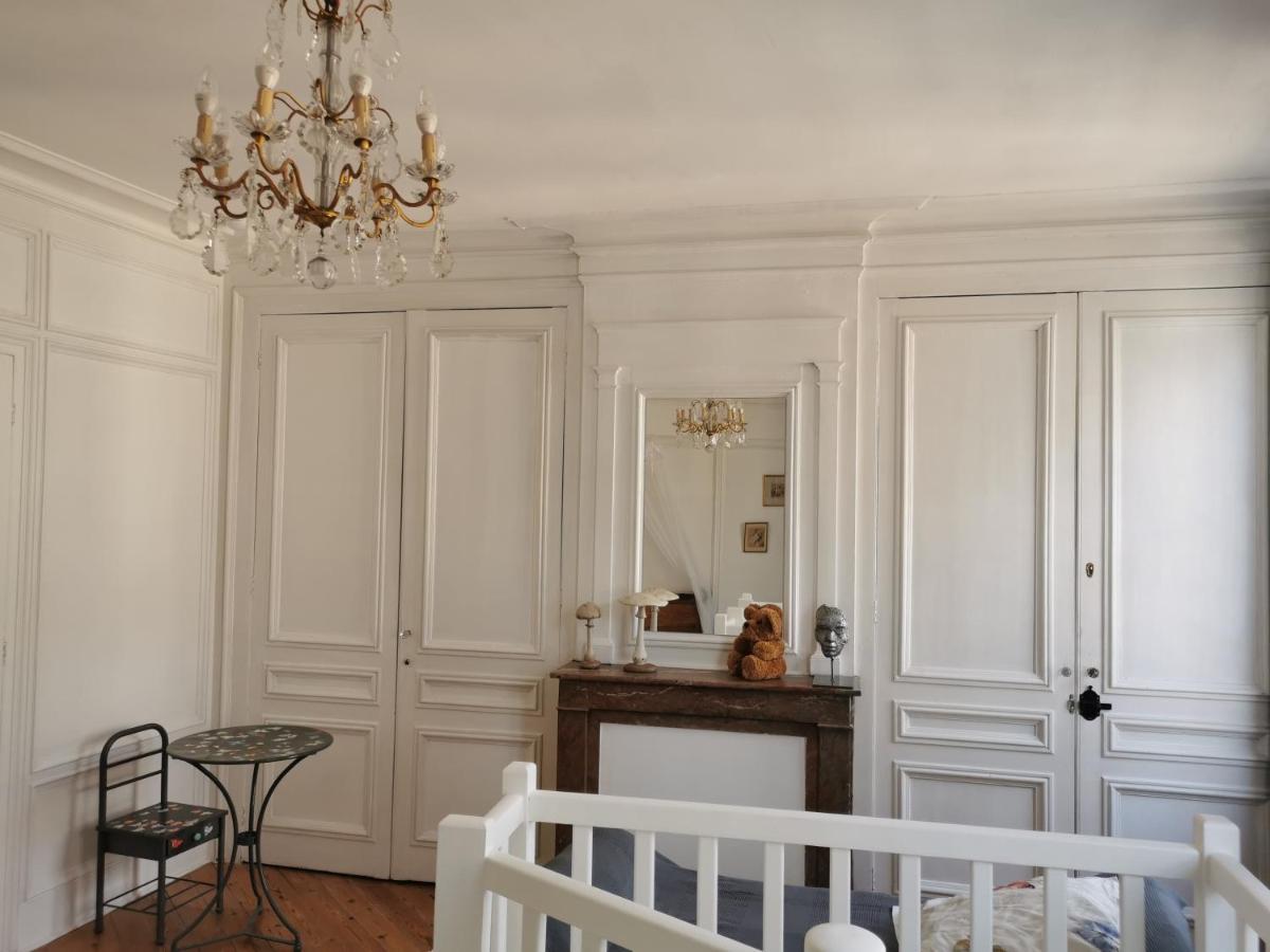 Les Papillons de St Leonard - Housity