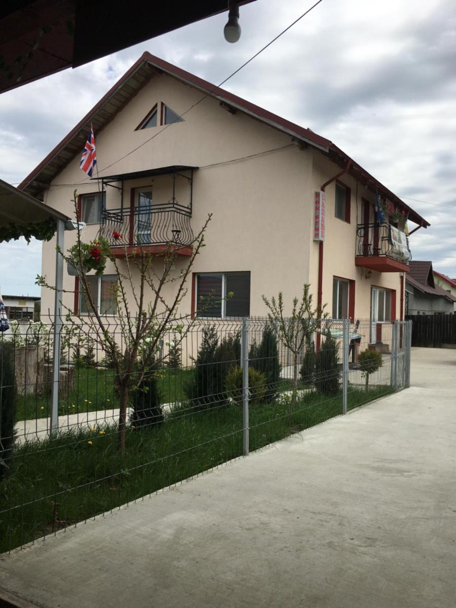 Pensiunea lui George - Housity