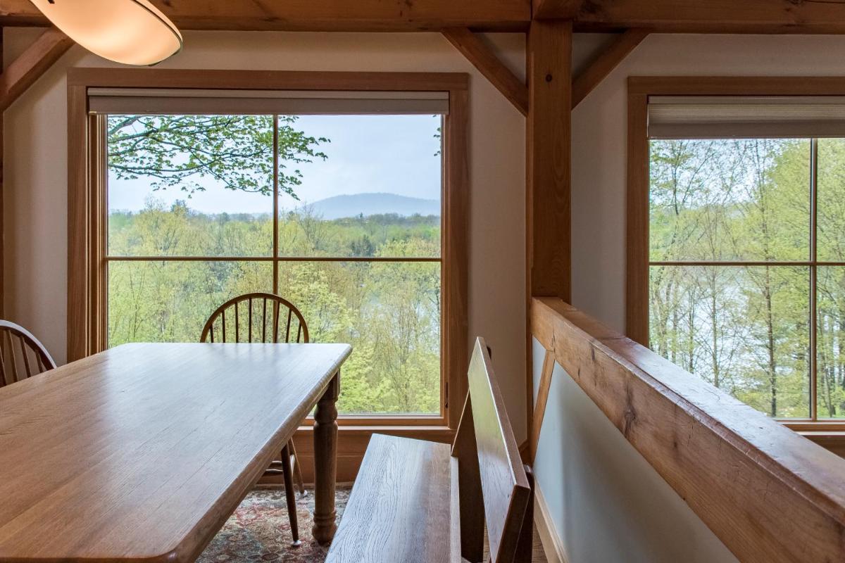 Private Home Overlooking Stevens Lake - Housity