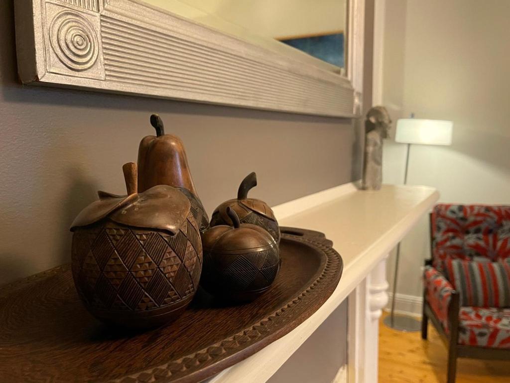 Loose Leaf Cottage - Housity