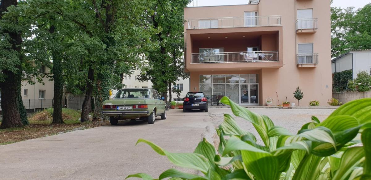 Pansion Matija - Housity