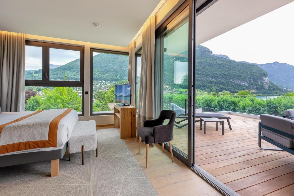 Vue générale sur la montagne ou vue sur la montagne depuis l'hôtel