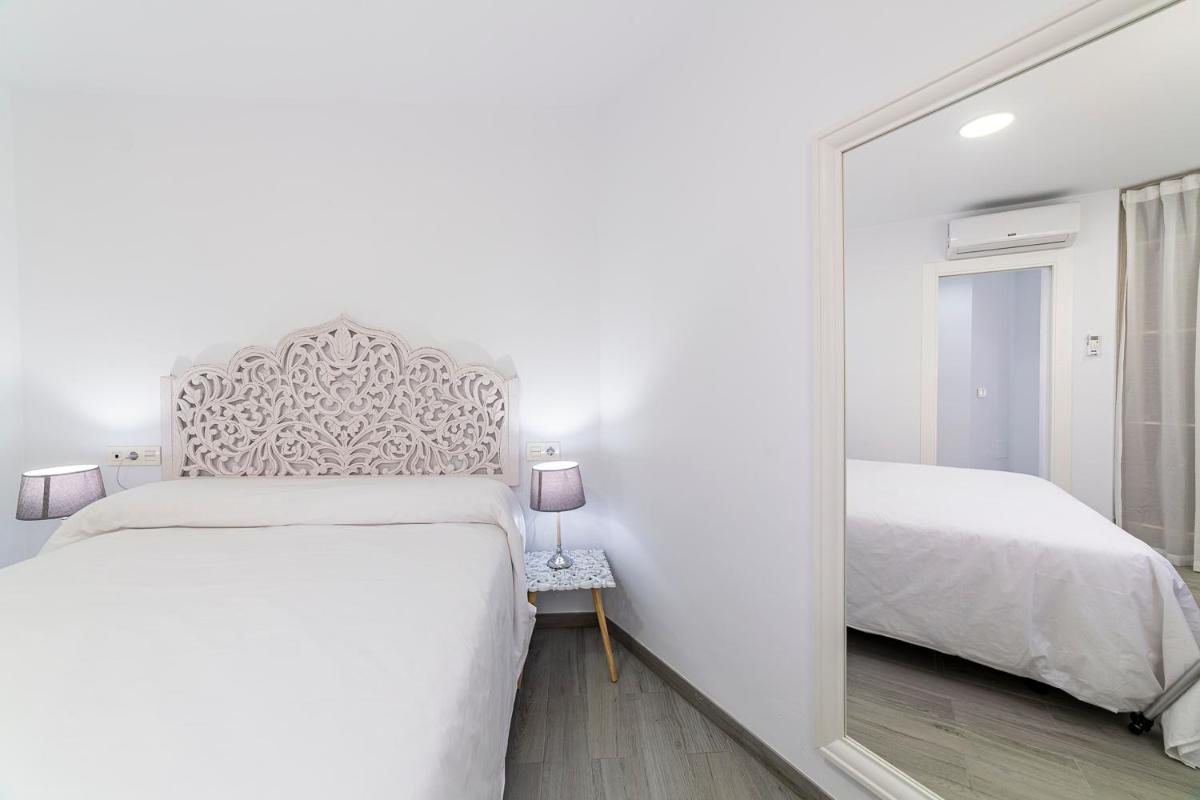 Apartamentos “Mar de Coral” Aguadulce - Housity