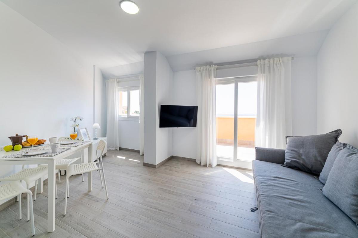 Apartamentos “Mar de Coral” Aguadulce - Housity