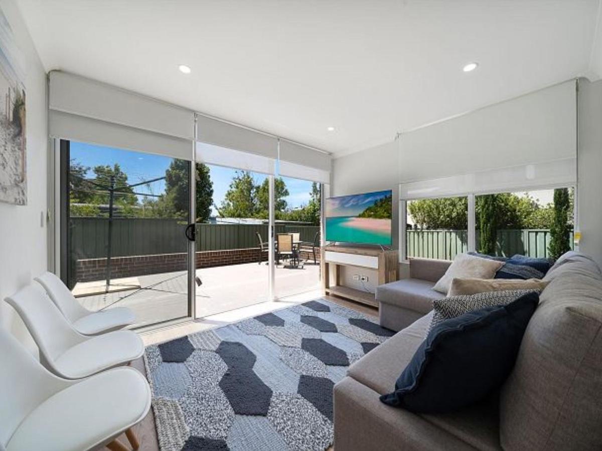 Contemporary Beach House Walk to Everything in Huskisson - Housity