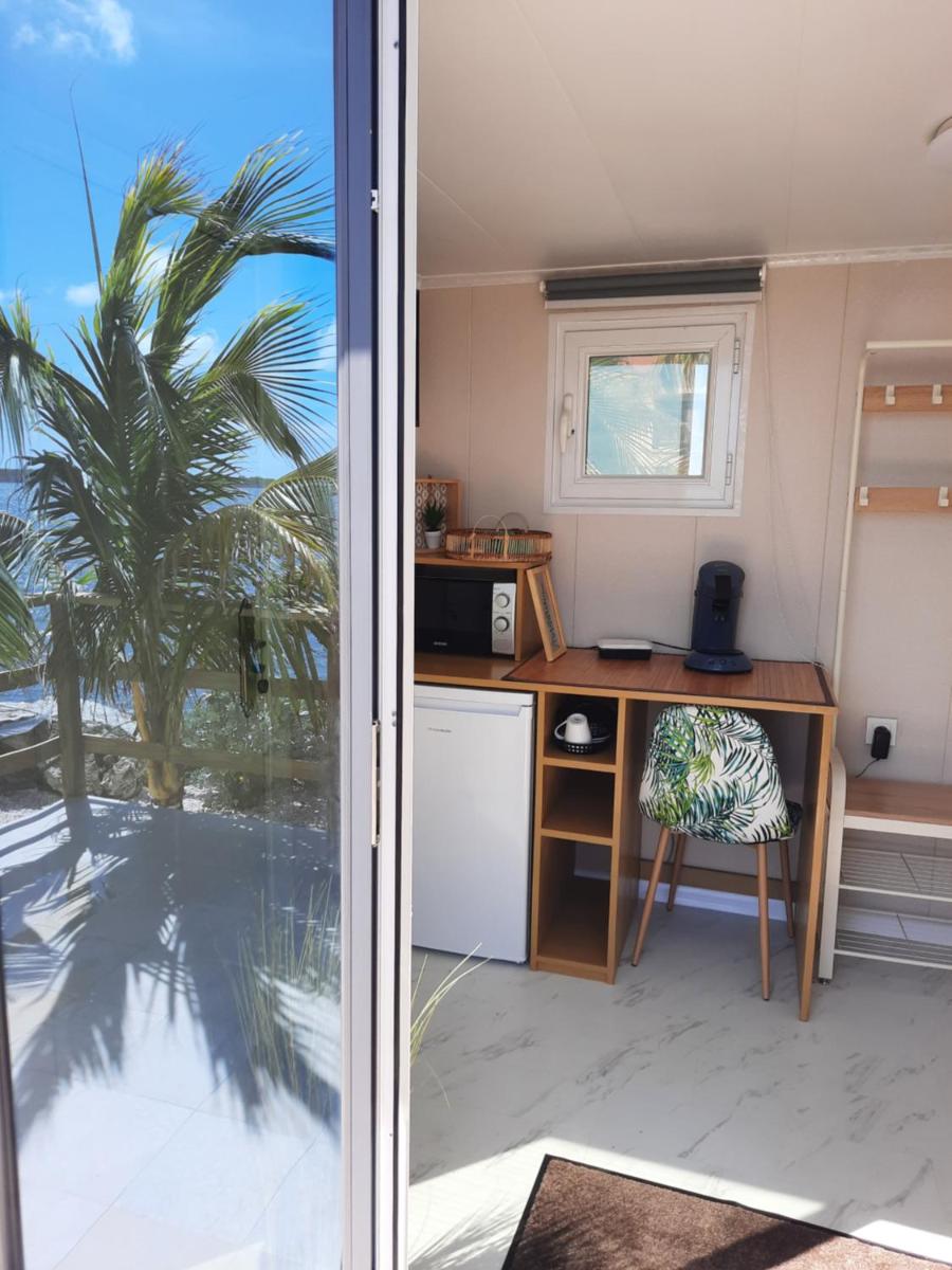 Suitetrails - Cosy Waterfront Private retreat