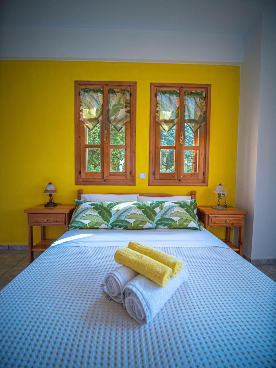 Lemon House for big family in Damouchari - Delicious Houses - Housity