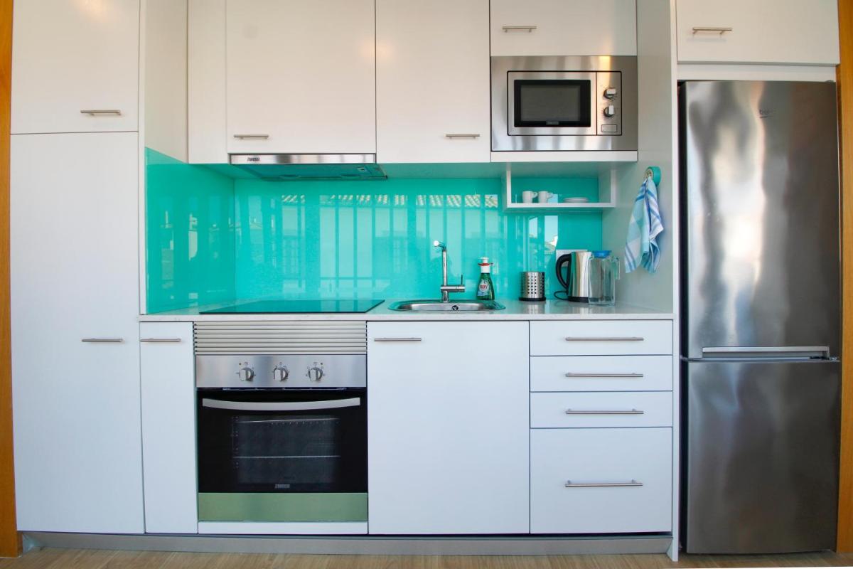 Casa São Vicente - Apartment Near City Centre with Private Parking - Housity