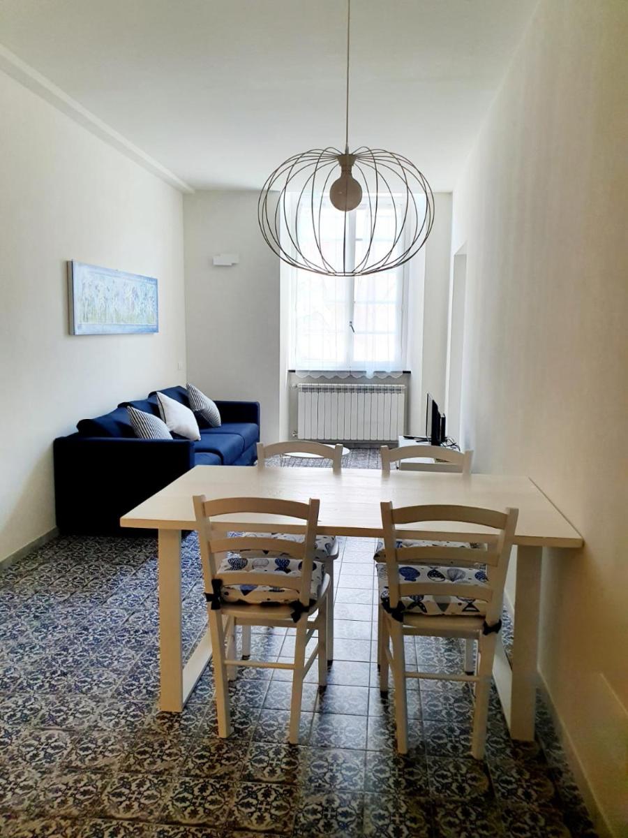 Bric 44 - Housity