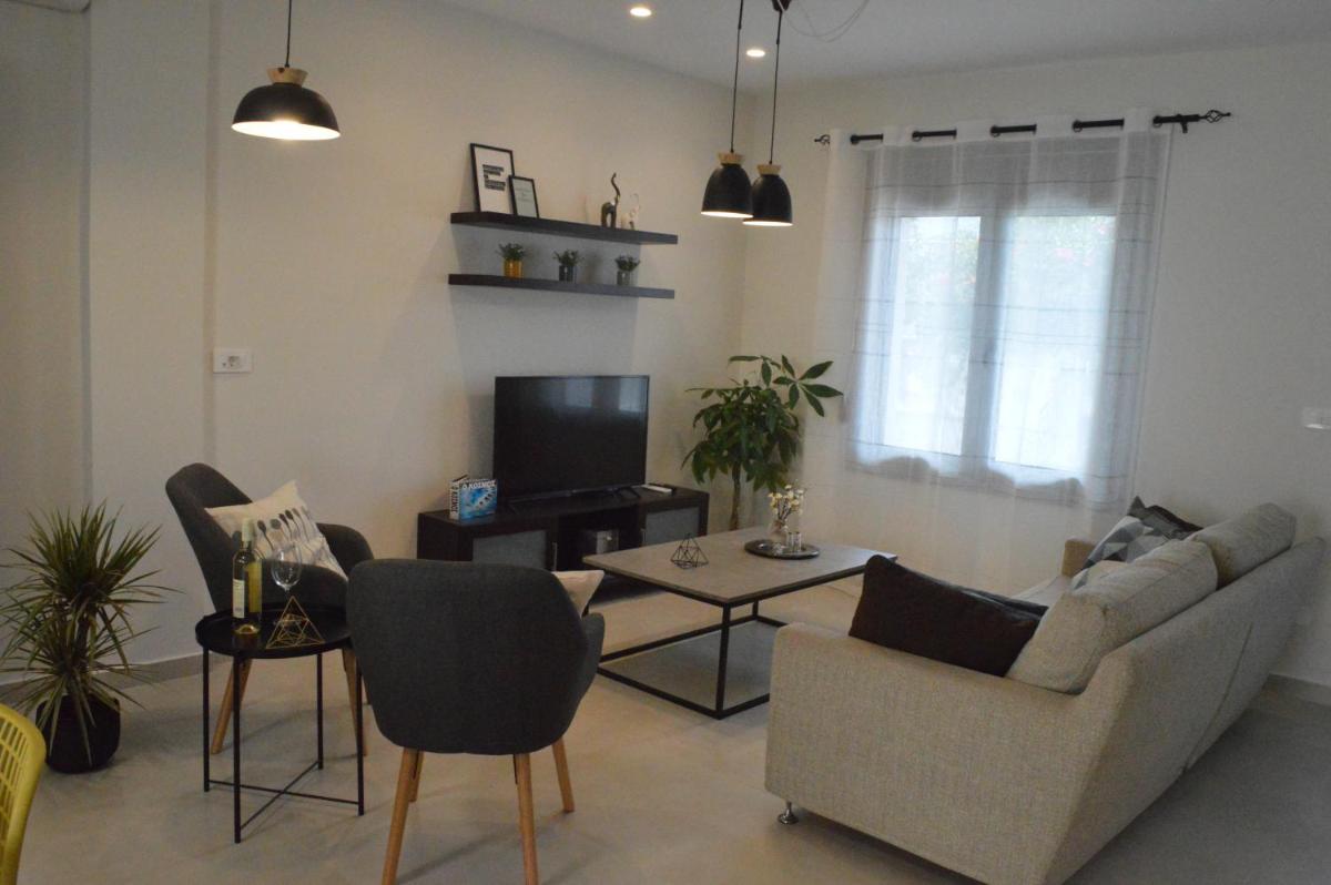 Leonidas House - Housity