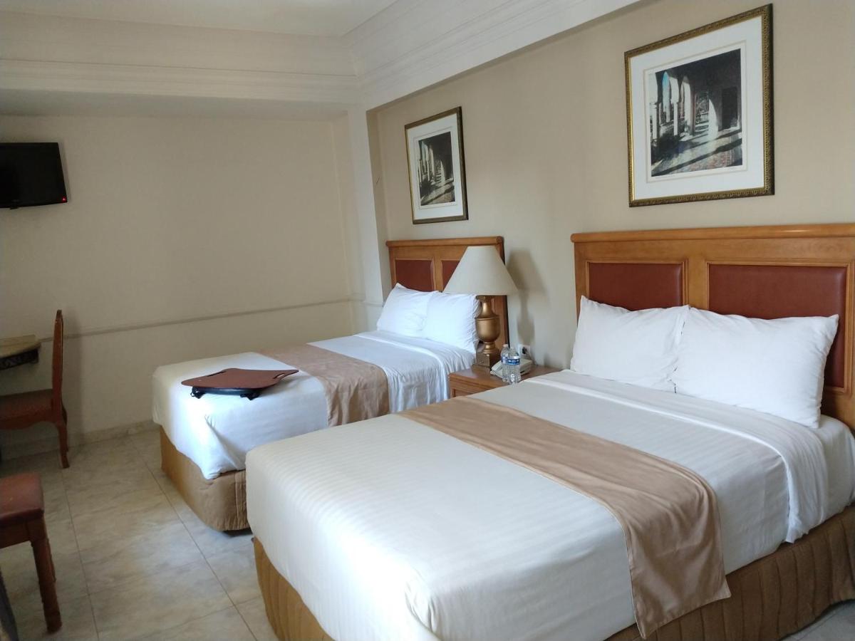 Savoy Express - Housity