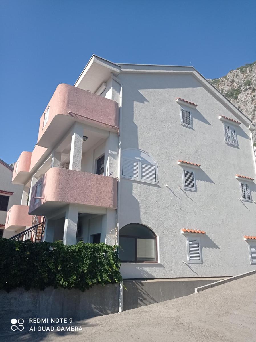 Apartments Dakovic M - Housity