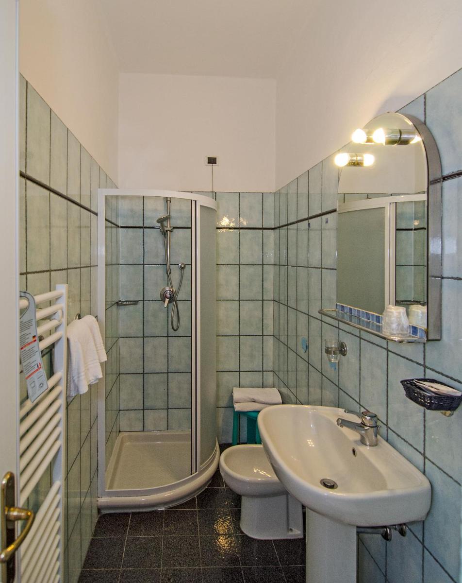 Hotel Villa Ombrosa - Housity