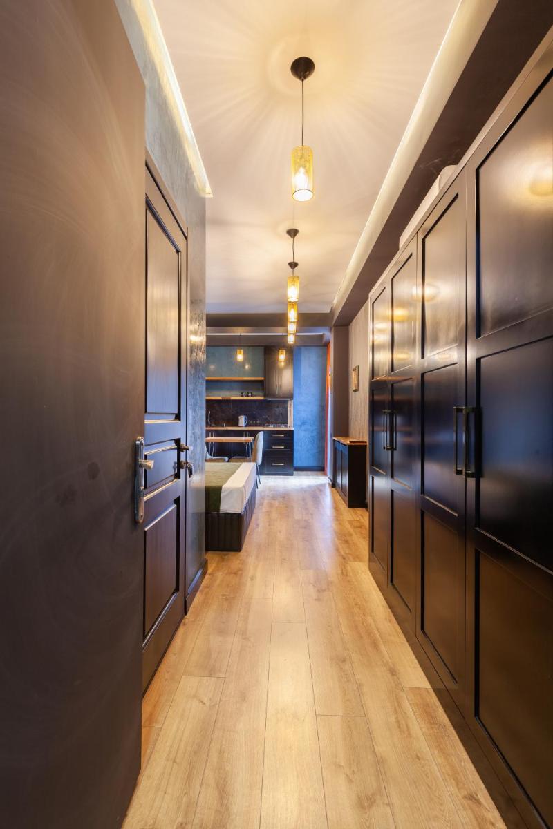 Suitetrails - Irina's Apartments