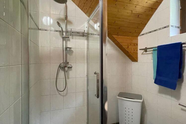 Cozy chalet near Ski Area in Javorník - Housity