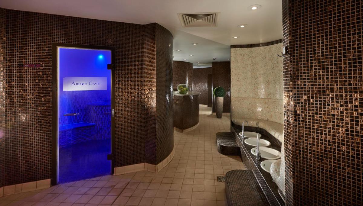 The Belfry Hotel & Resort - Housity
