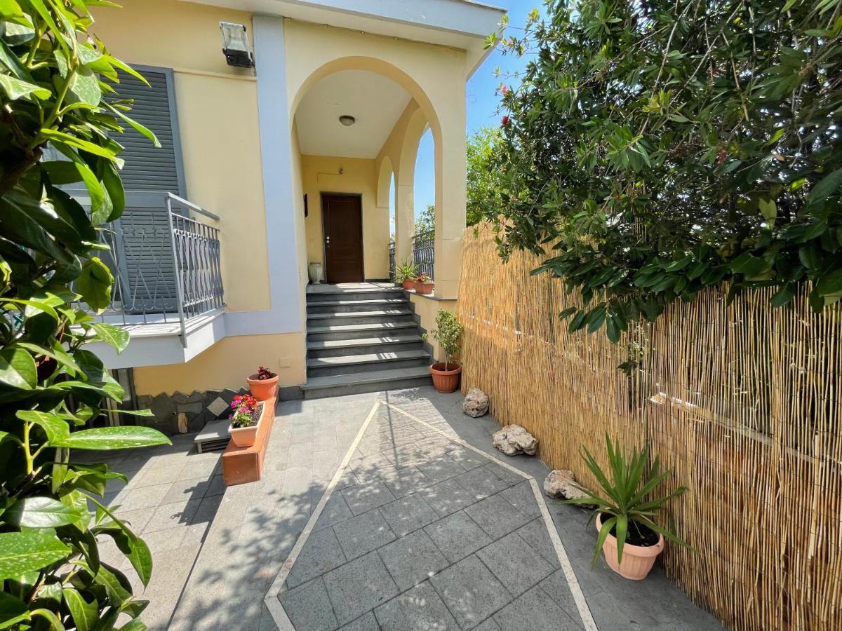 Vesuvius garden - Housity
