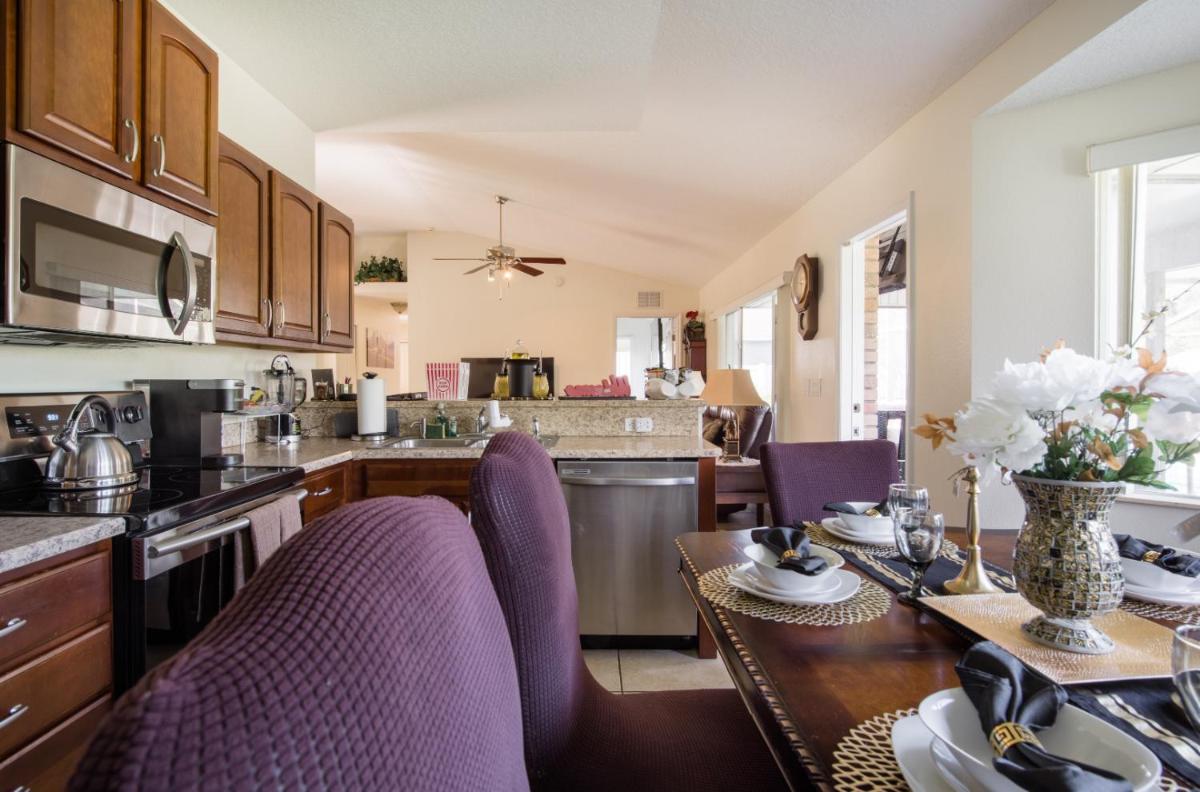 Private Centrally located Cozy relaxing Getaway! - Housity