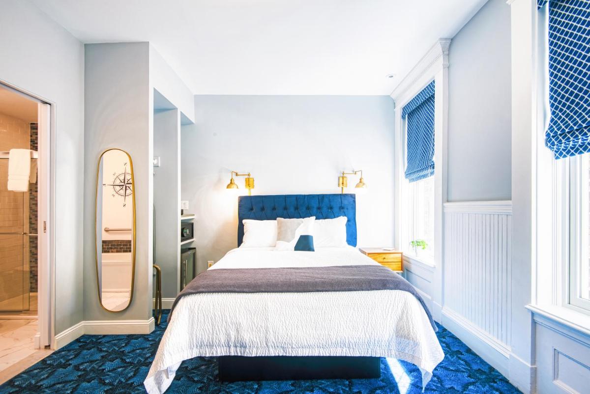 The Hudson Whaler - Housity