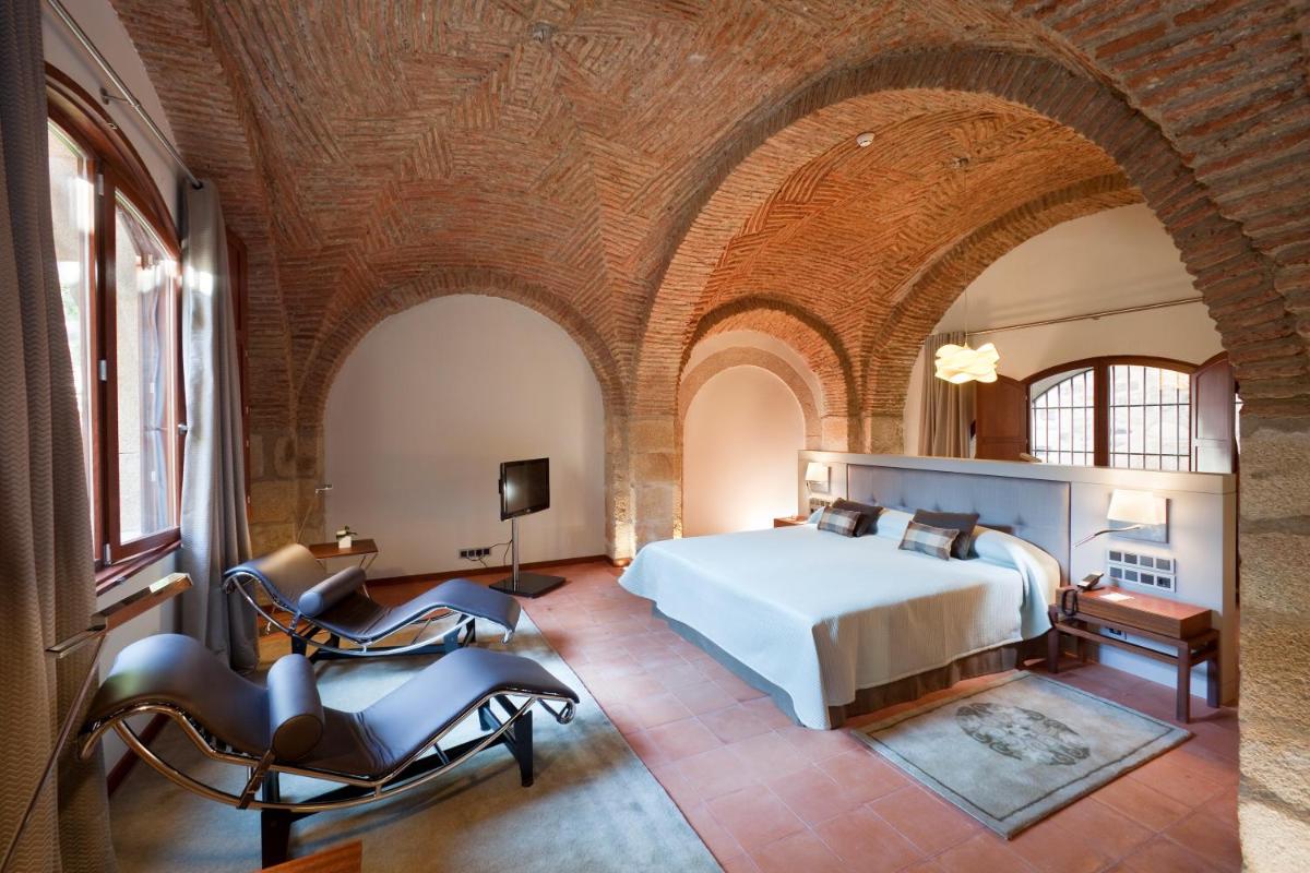 Parador de Caceres - Housity