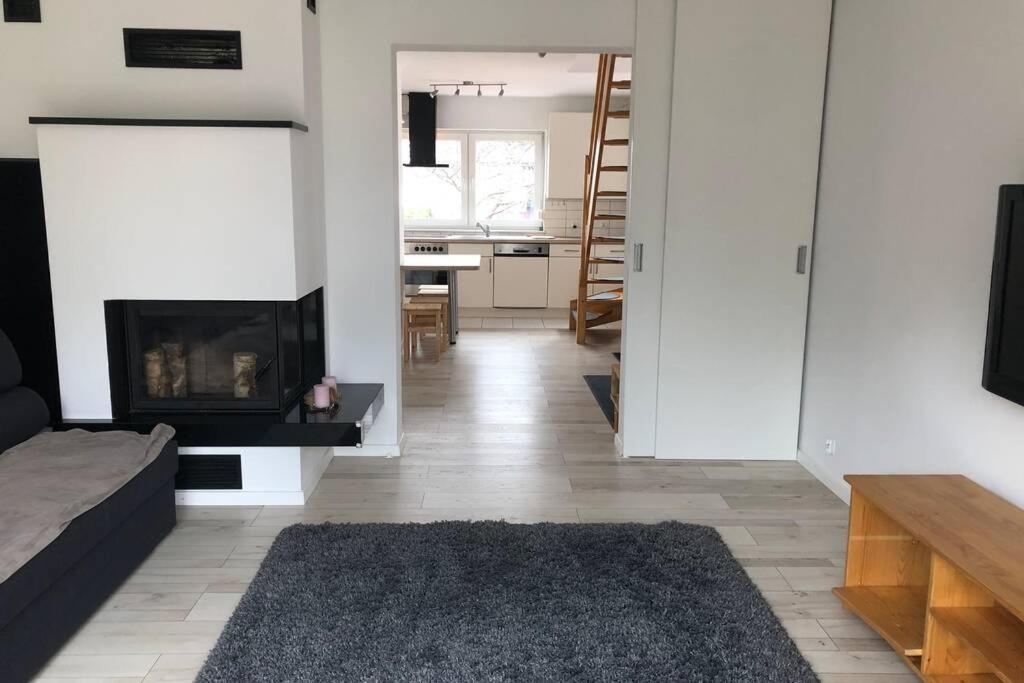 Kleine schöne Doppelhaushälfte - Housity