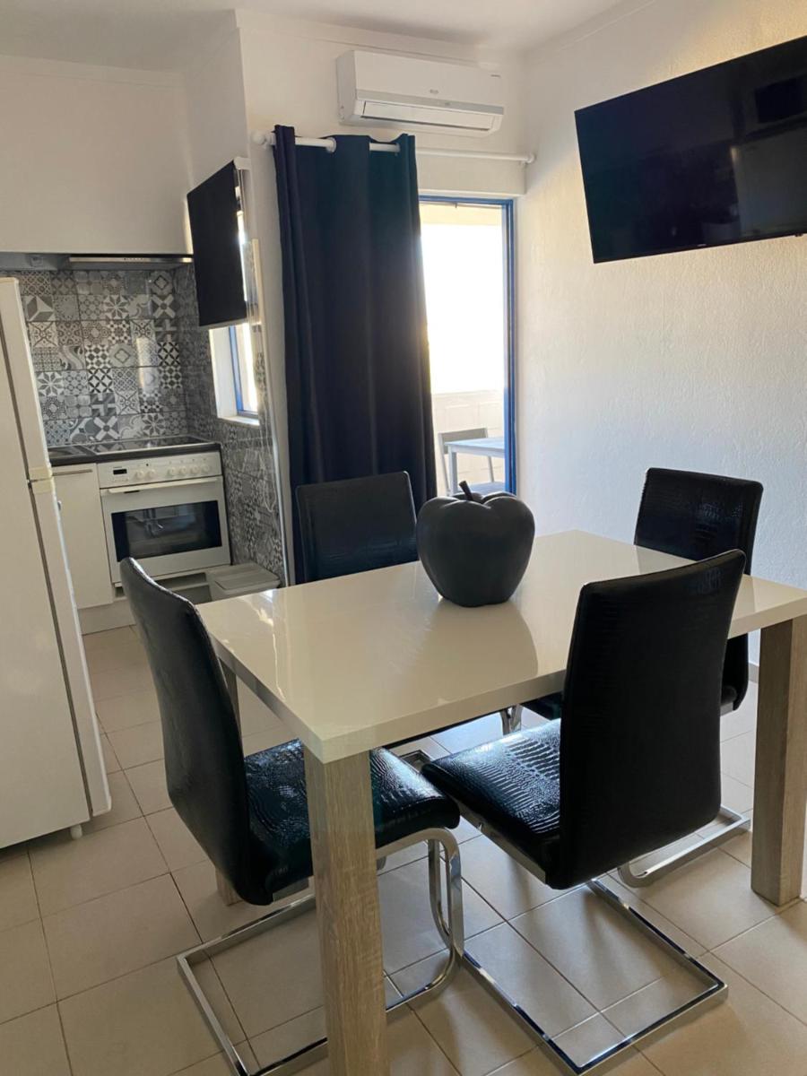 Rocha House - Housity