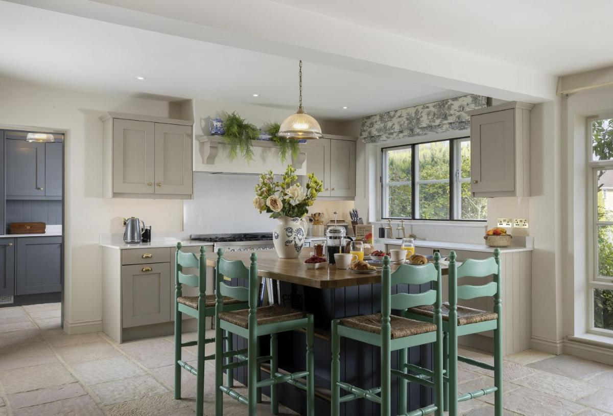 Orchard Manor - Housity
