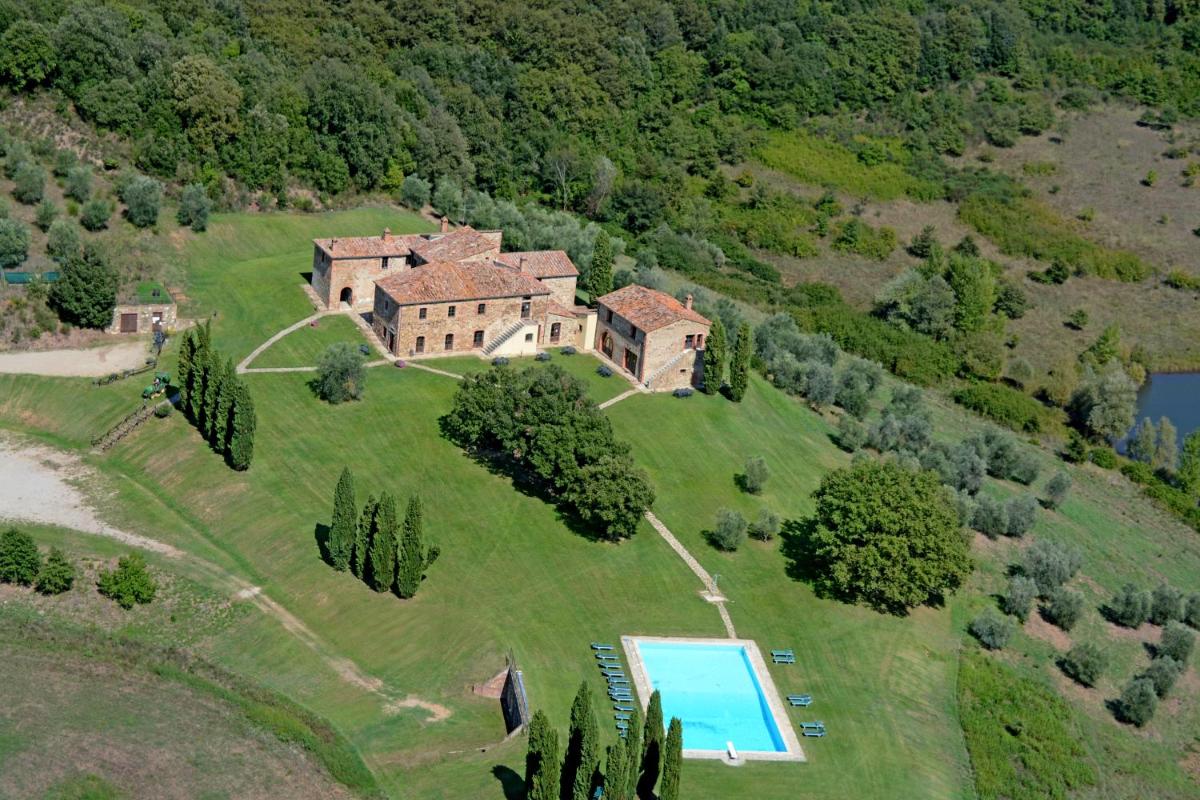Castello di Modanella - Housity
