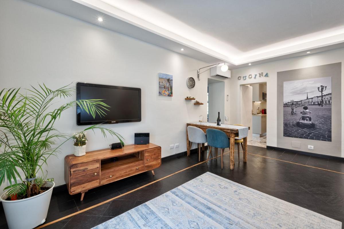 ACADAMIS - GARIBALDI 9 BIS - Piazza Castello - Housity