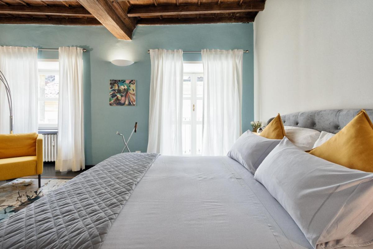 ACADAMIS - GARIBALDI 9 BIS - Piazza Castello - Housity