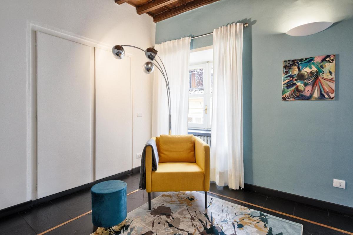 ACADAMIS - GARIBALDI 9 BIS - Piazza Castello - Housity