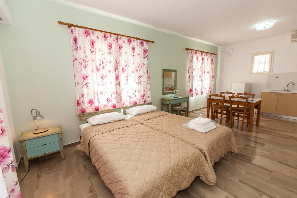 Lido Apartments Tolo - Housity
