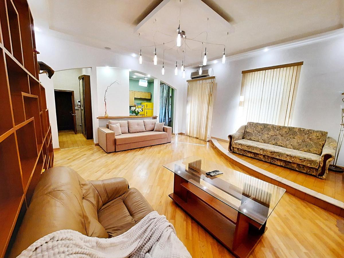 Дворівнева квартира у центрі біля корпусного парку Мережа Alex Apartments Цілодобове безконтактне заселення Документи для відрядження - Housity