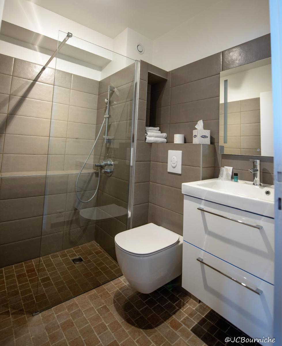 APPARTEMENT PLEINE VUE MER 34 Ch. du Sillon Saint-Malo Plage - Housity