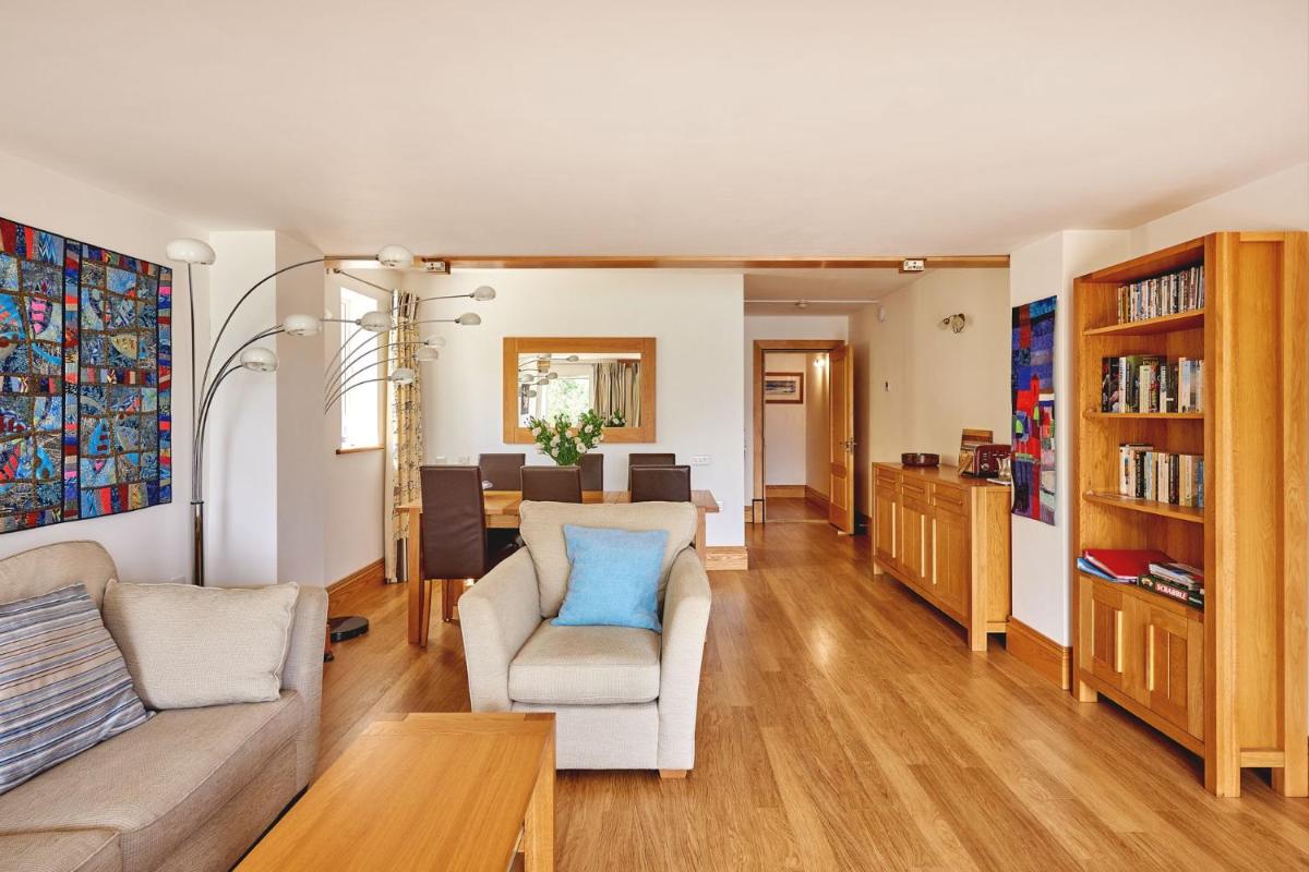 Menai View - Housity
