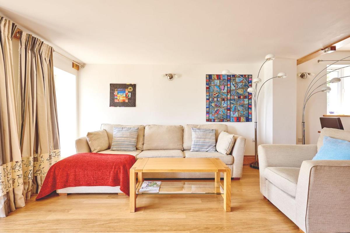 Menai View - Housity